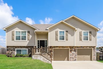 410 Heritage Drive Raymore, MO 64083